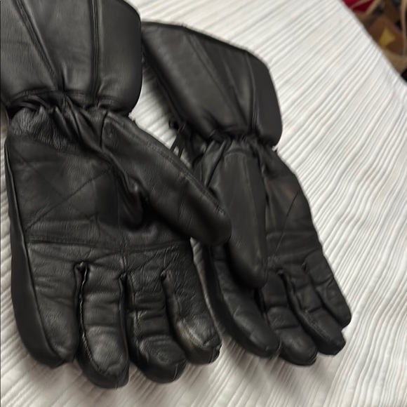 Black Leather Men's Gloves - Picture 3 of 4
